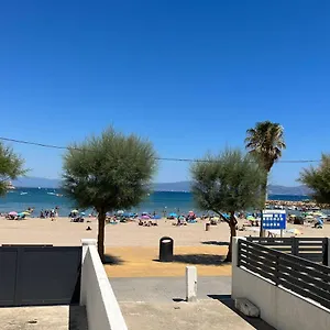 Apartamento En La Playa. Free Parking. Free Wifi, L' Escala
